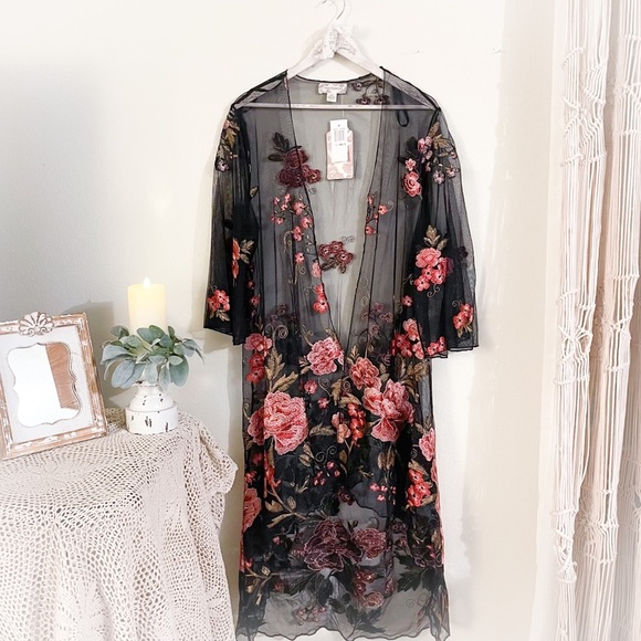 Band of Gypsies Sunset Sheer Embroidered Kimono In Black/ Rose - Picture 2 of 16